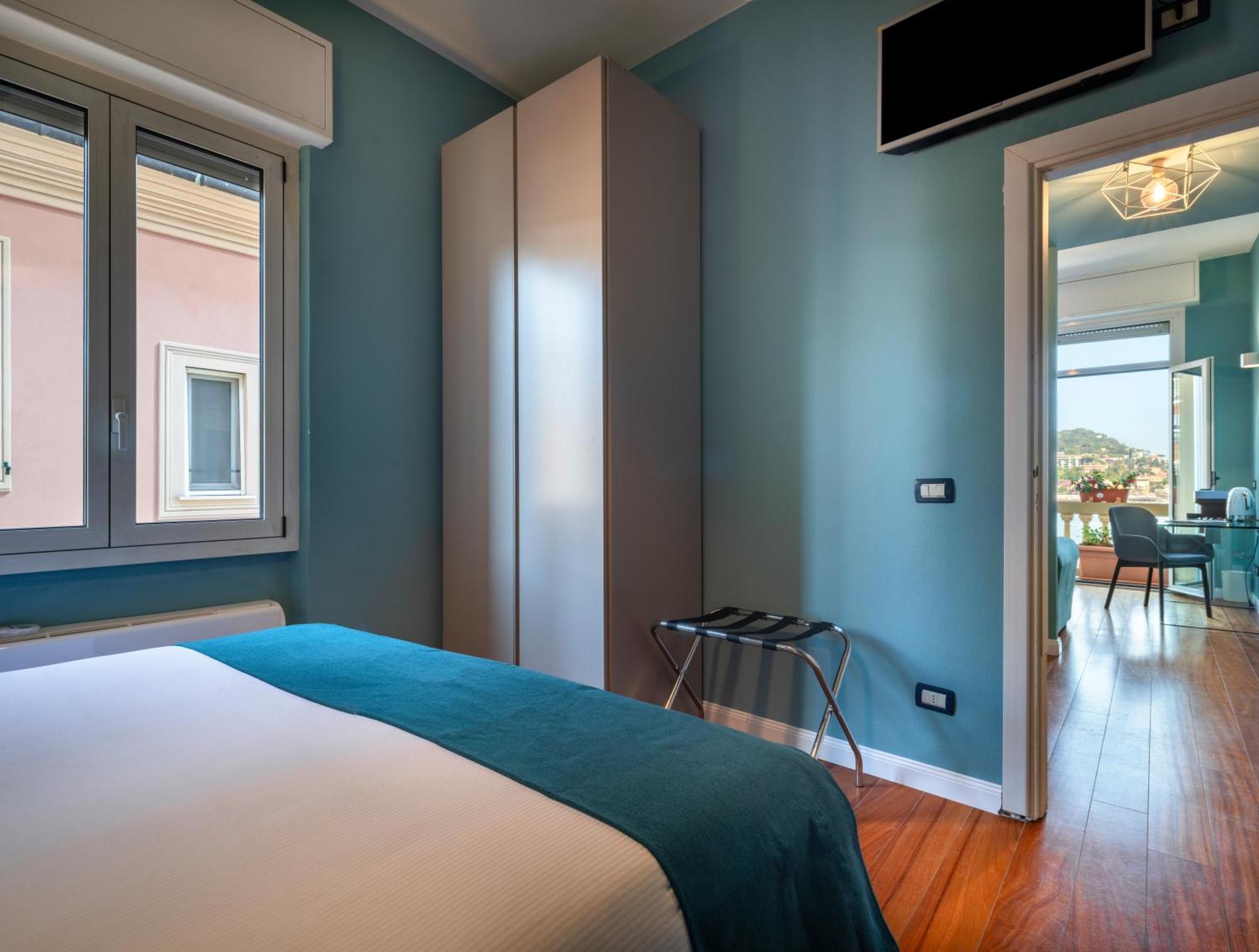 Junior Suite with Sea View,1554652615:JPEG